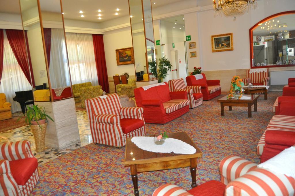 Hotel Cristallo Chianciano Terme Εξωτερικό φωτογραφία